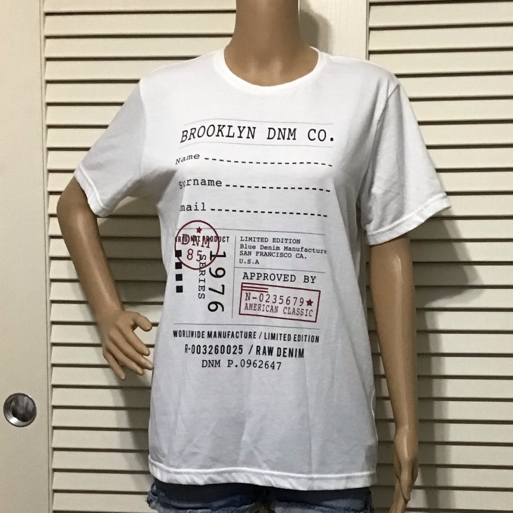 Vintage T-shirt in Medium